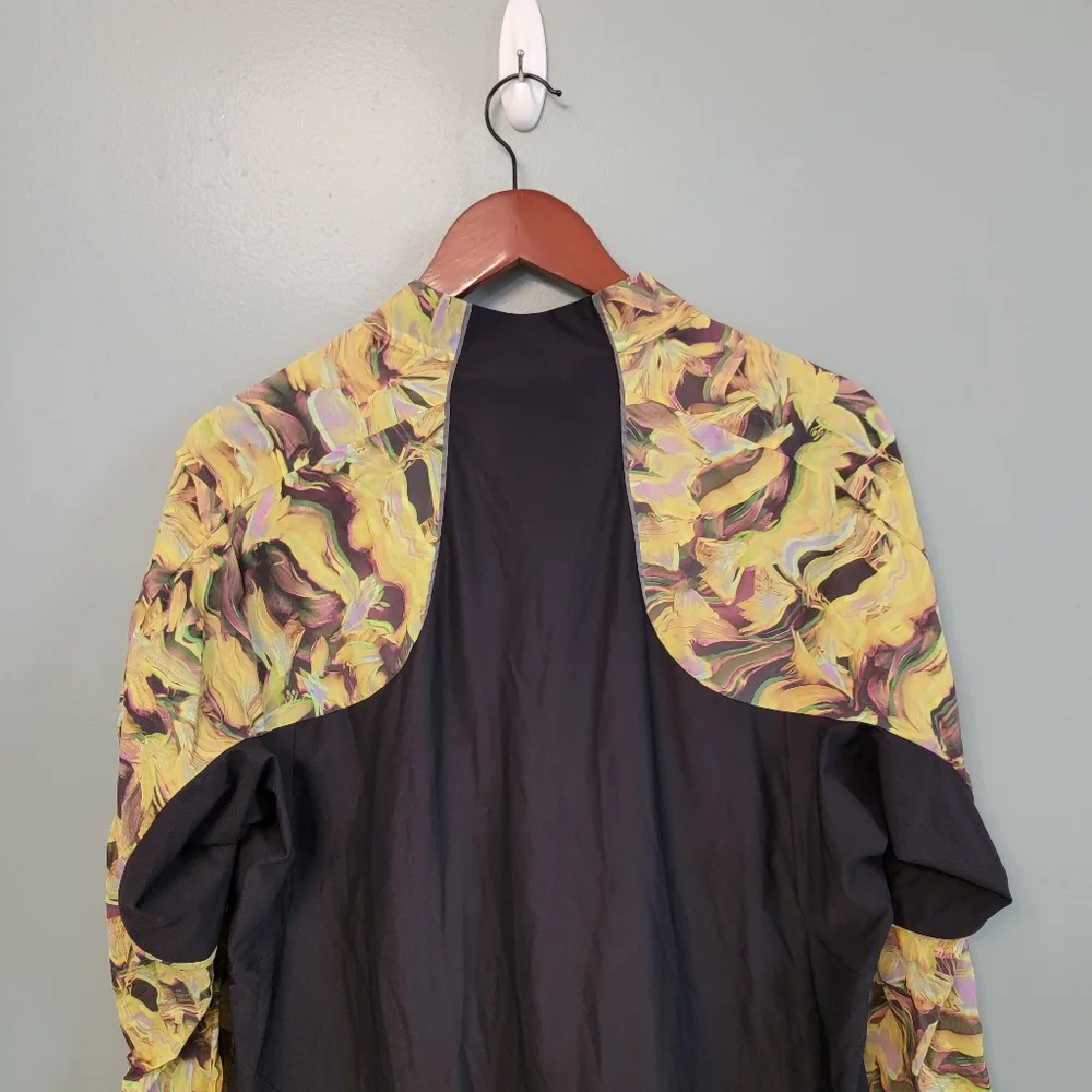 Lululemon Athletica‎ Fast And Free Womens Lightweight Jacket Size MD Workout